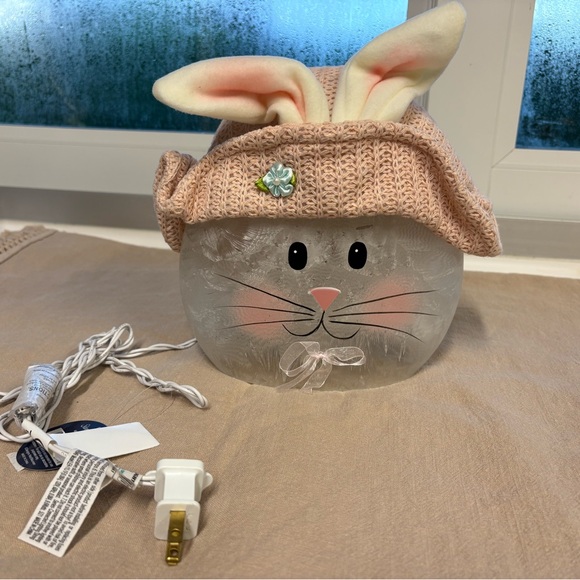 Easter rabbit bunny lighted decoration, frosted glass, Stony Creek, NWT - Picture 2 of 14